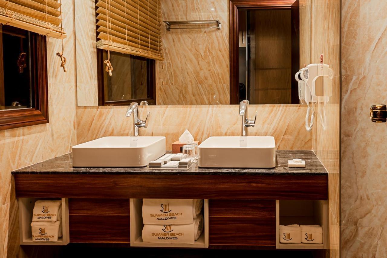 Deluxe Double Room Balcony Sea View Return Airport Transfer on Food & Beverage