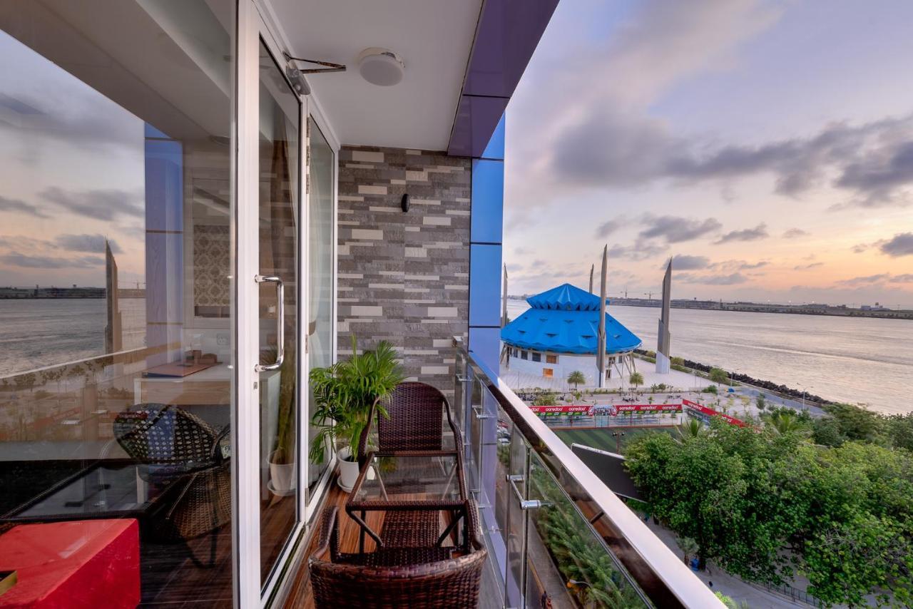 Deluxe Suite with Sea View (Free Return Airport Transfer and 10% off on Food & Beverage),1302102343:JPEG