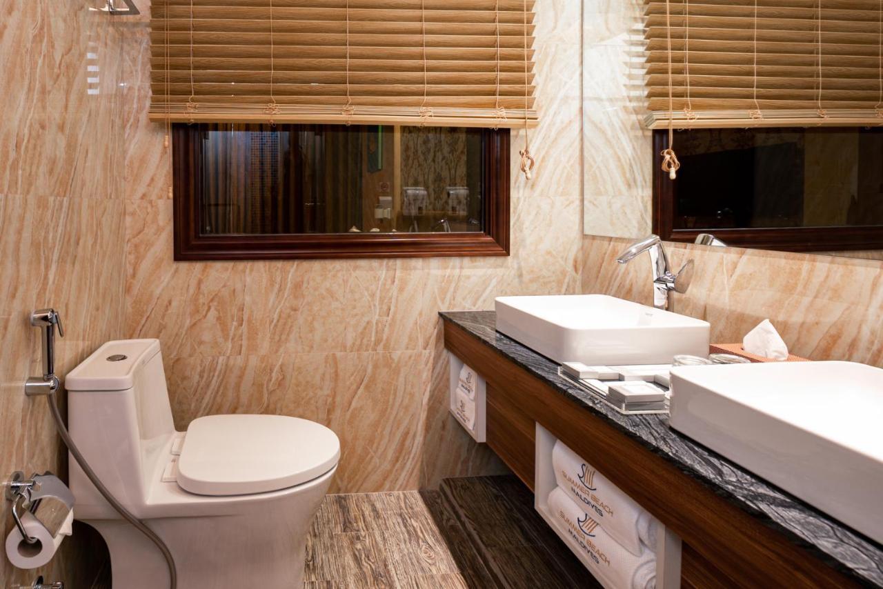 Deluxe Double Room Balcony Sea View Return Airport Transfer on Food & Beverage
